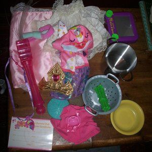 LOT OF DOLL CLOTHING FOR LARGE DOLLS Metal Pot, Crown, 1995 MTHK Dish Fur Real